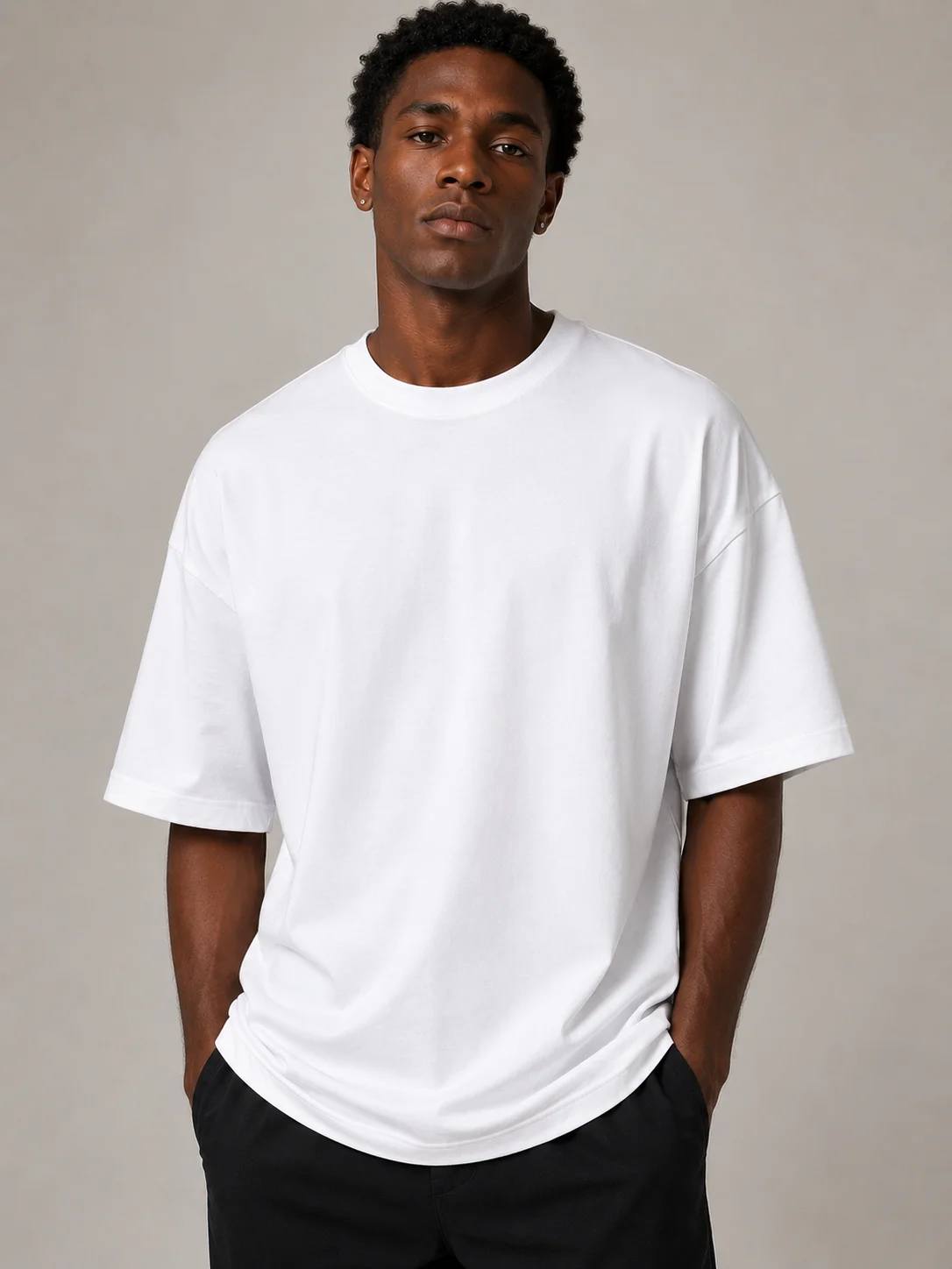 T-shirt oversized branca · vista frontal